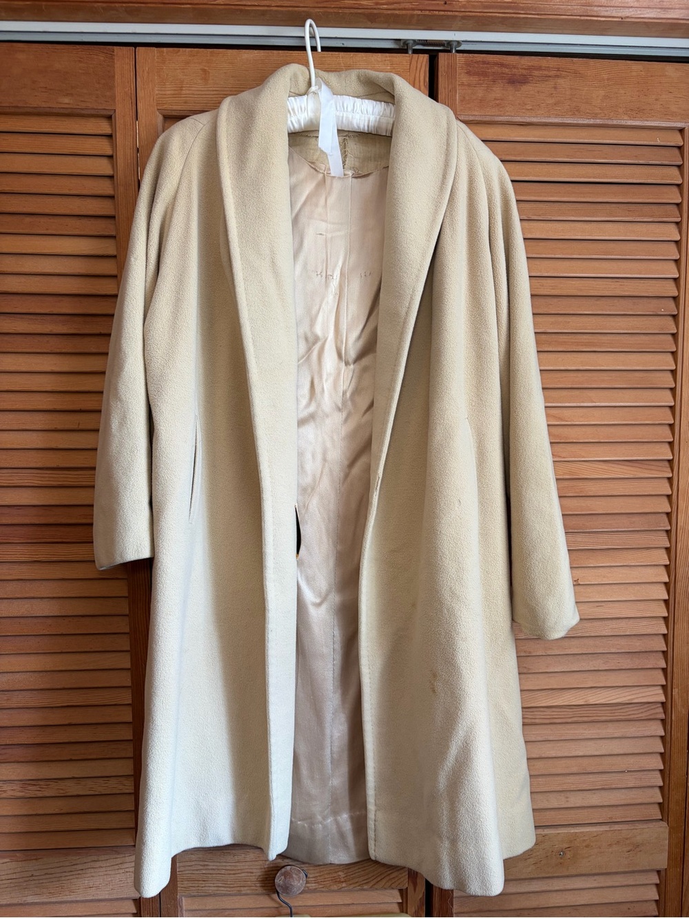 Vintage hand tailored wool Cream Shawl Collar Coat
